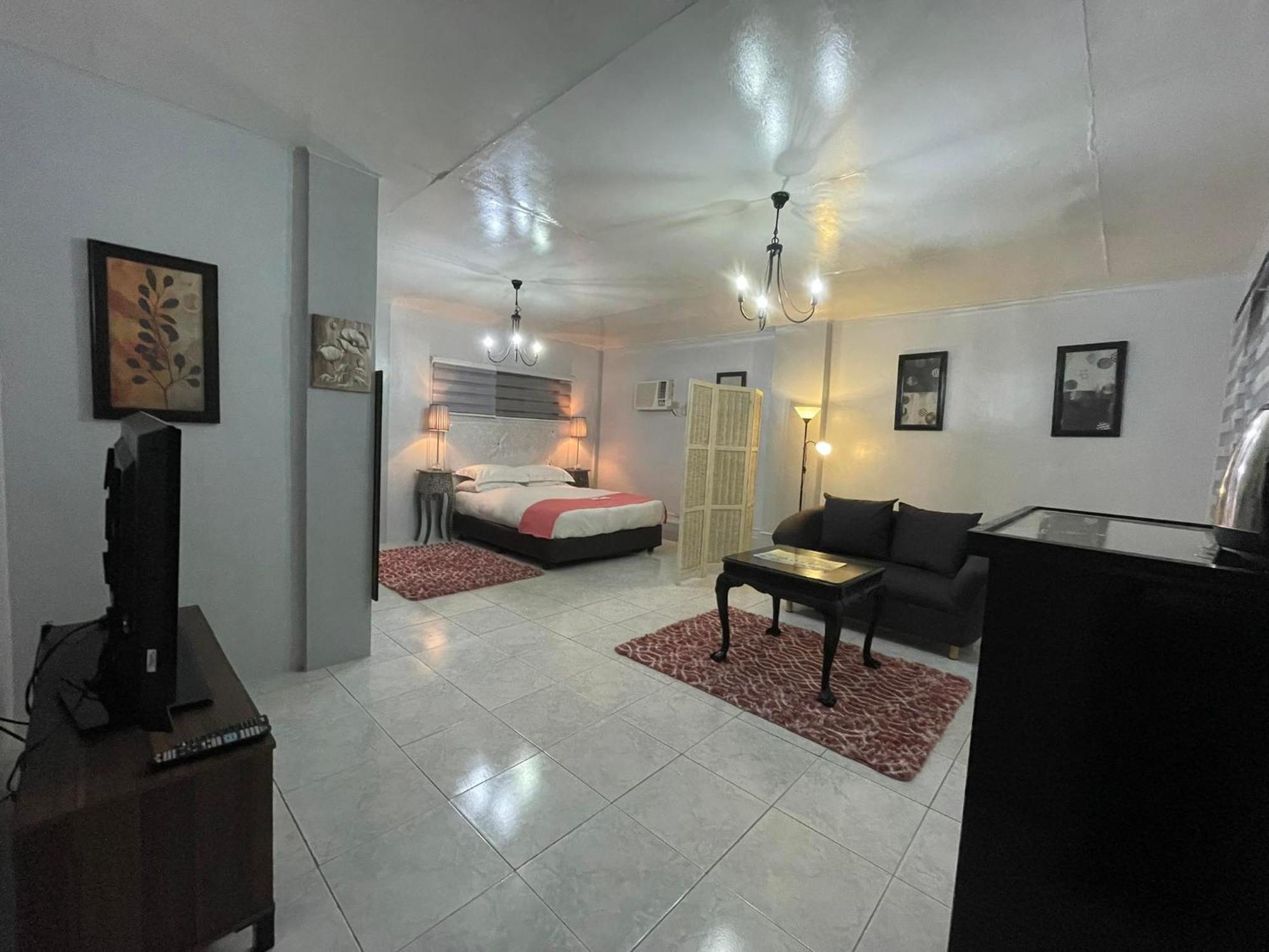 Sunbloom Beachfront Hotel And Restaurant Zambales Sinabacan Bagian luar foto